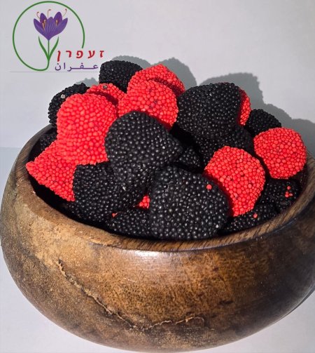 حلوى بطعم التوت البري والفراولة