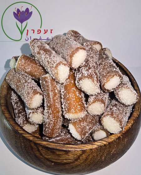 سكاكر بطعم الكولا مغطاة بالسكر