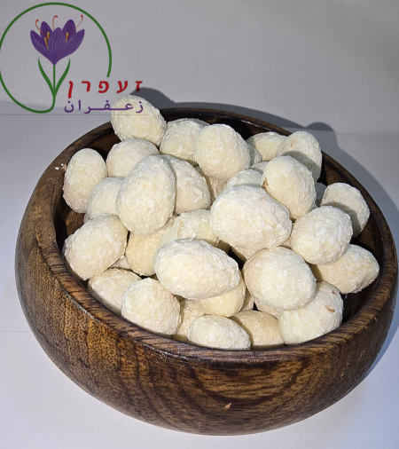 شكولاطة محشوة باللوز