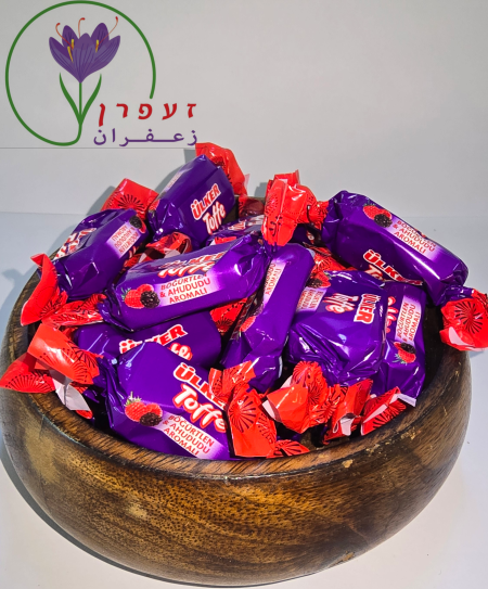 ملبس بطعم التوت البري والفراولة