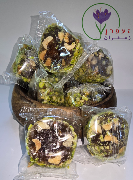 راحة بالفستق حلبي والتمر