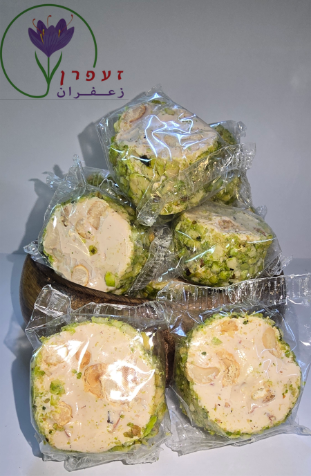 راحة القشطه والفستق حلبي