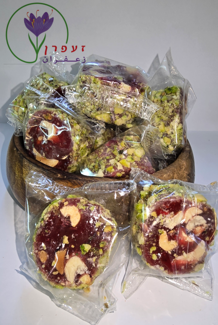 راحة بالفستق الحلبي والرمان